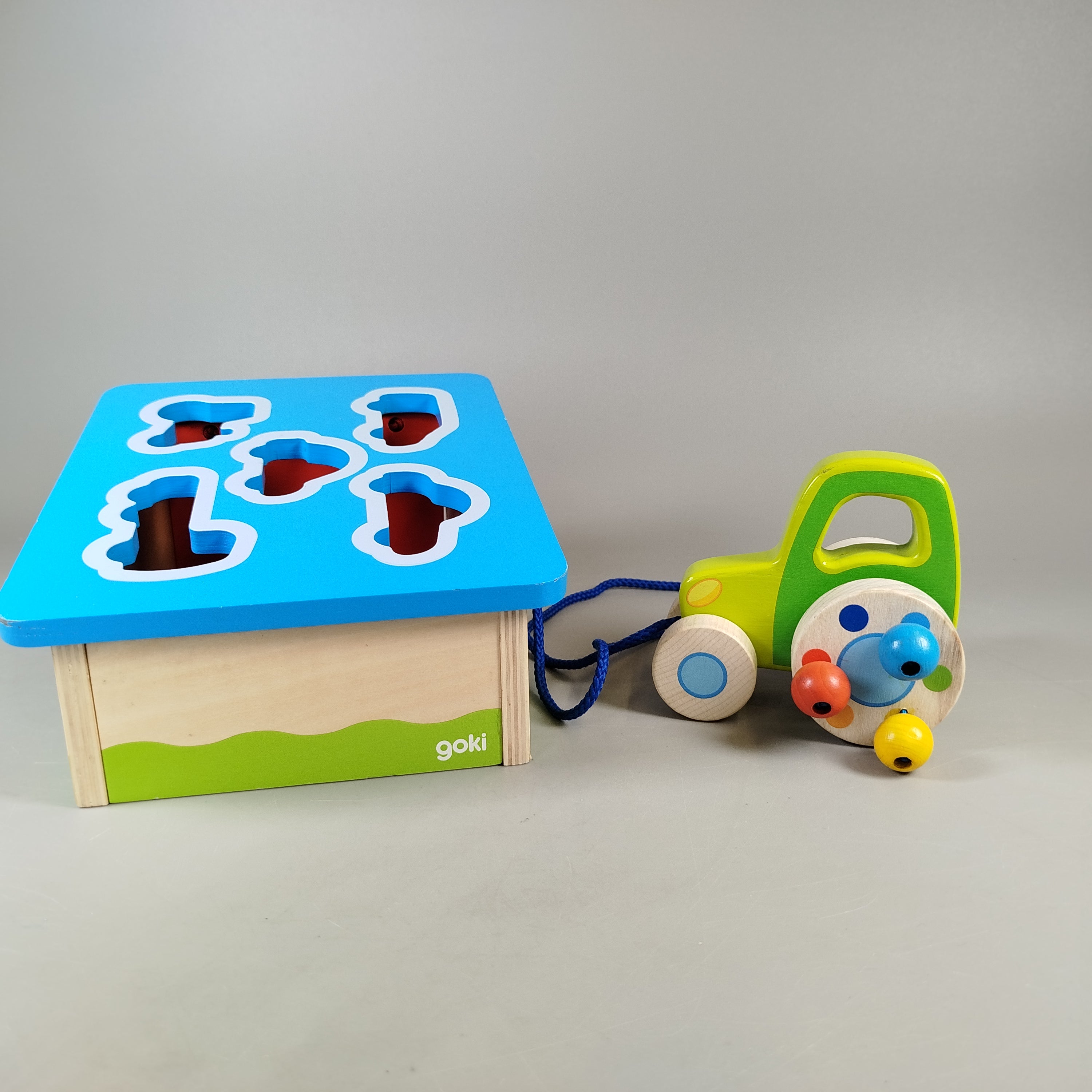 Holzspielzeug Set - Formsortierer & Ziehfahrzeug, ab 3 Jahren